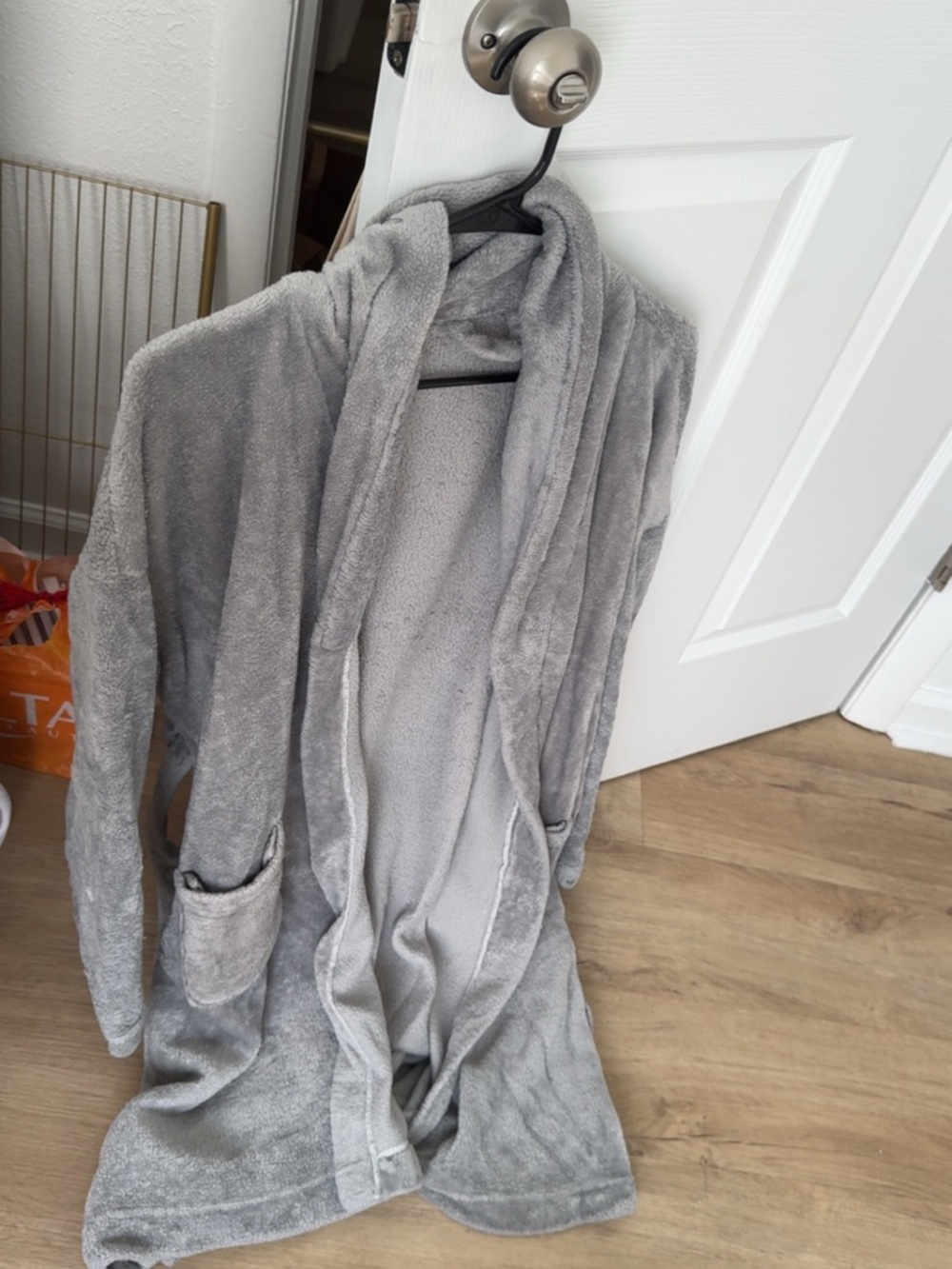 Plush Light Gray Shawl Collar Robe with Pockets